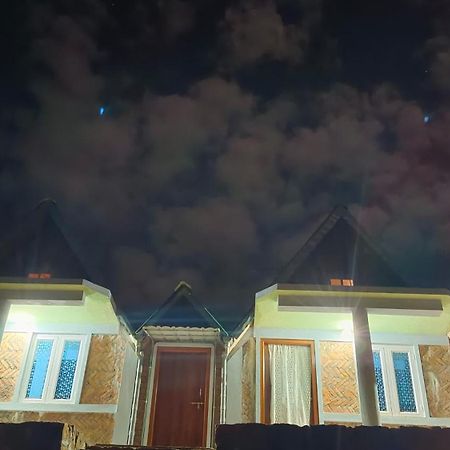 I Basa Homestay Sohrarim Exterior foto